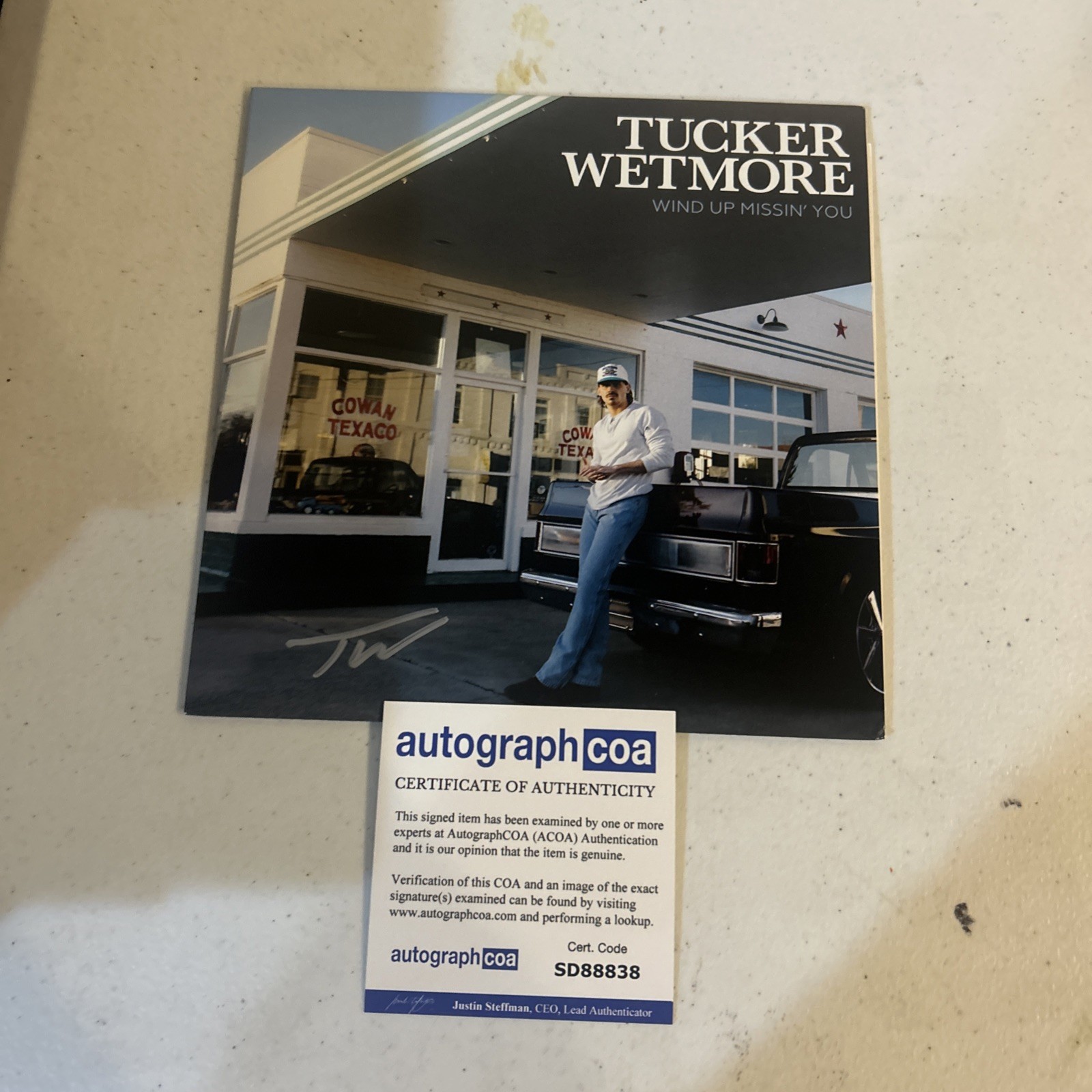 TUCKER WETMORE SIGNED AUTOGRAPH 7” VINYL ALBUM ACOA WIND UP MISSIN YOU SINGLE