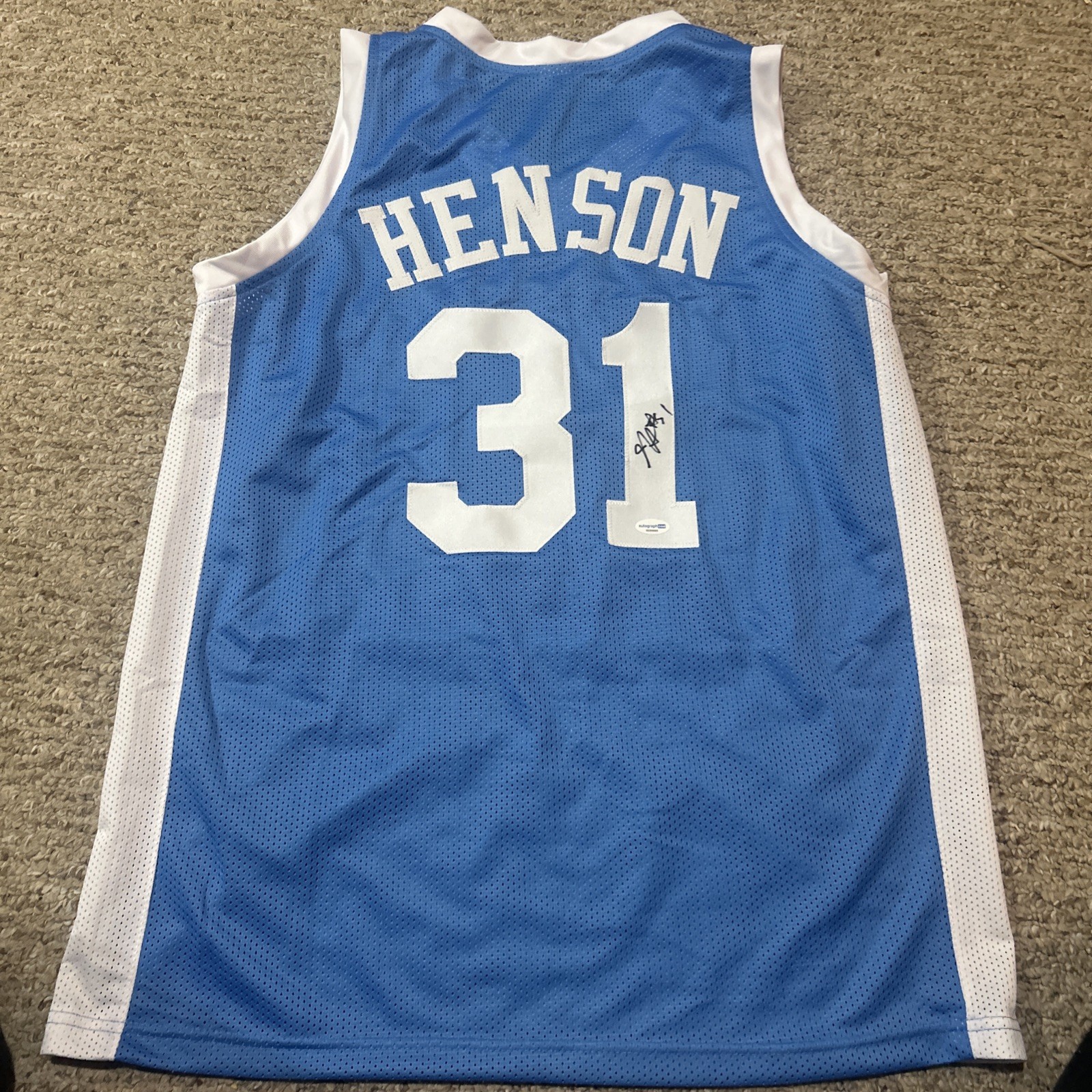 NORTH CAROLINA TAR HEELS- JOHN HENSON SIGNED AUTOGRAPH JERSEY ACOA BASKETBALL
