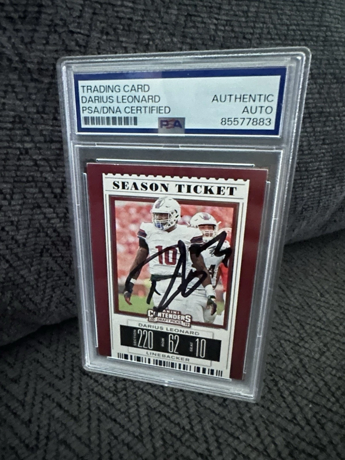 Darius Leonard Signed 2019 Panini Contenders Card #27 PSA /DNA Slab COA Rookie