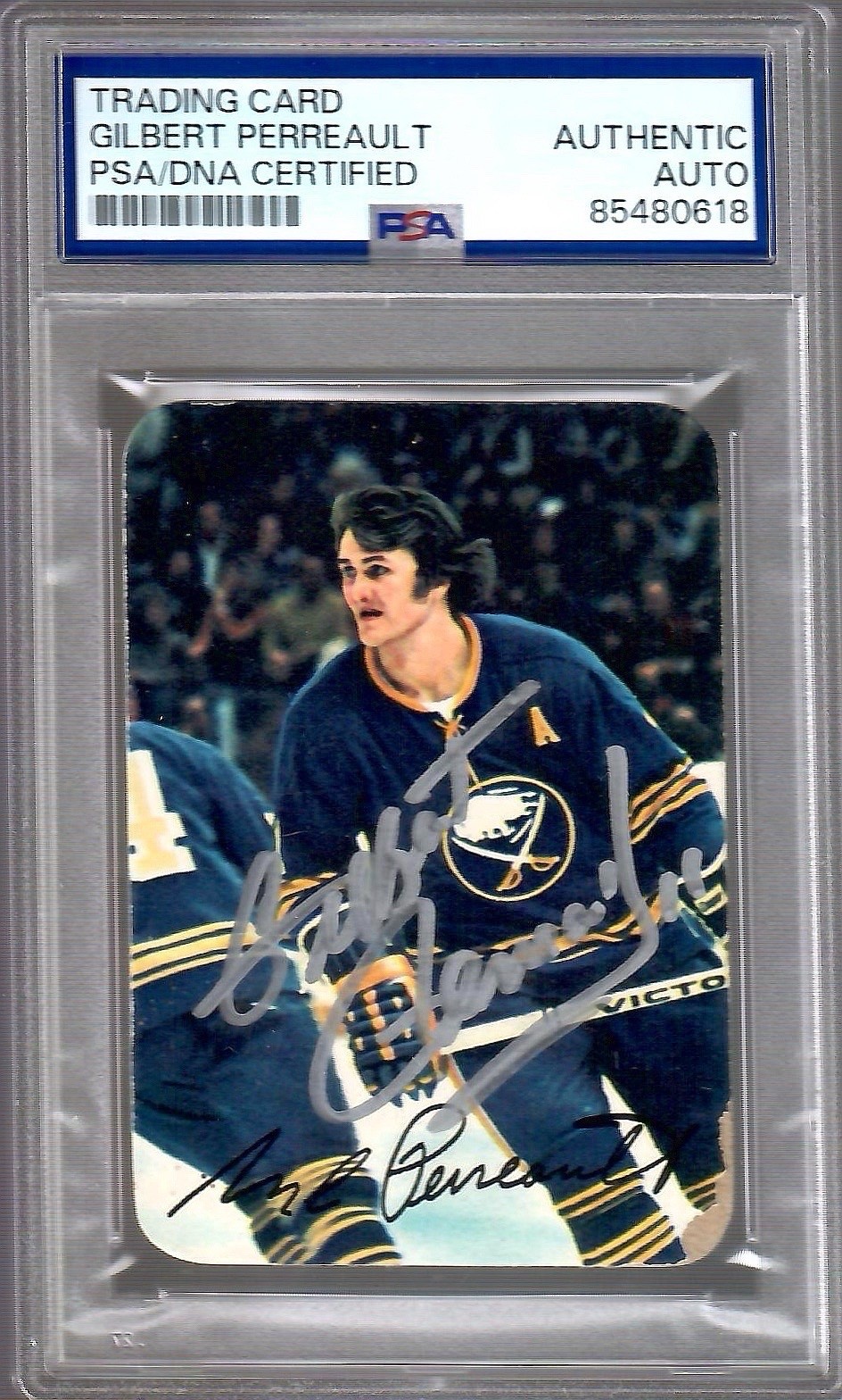 GILBERT PERREAULT SIGNED 1976-77 TOPPS GLOSSY CARD     SABRES HOF    PSA SLABBED
