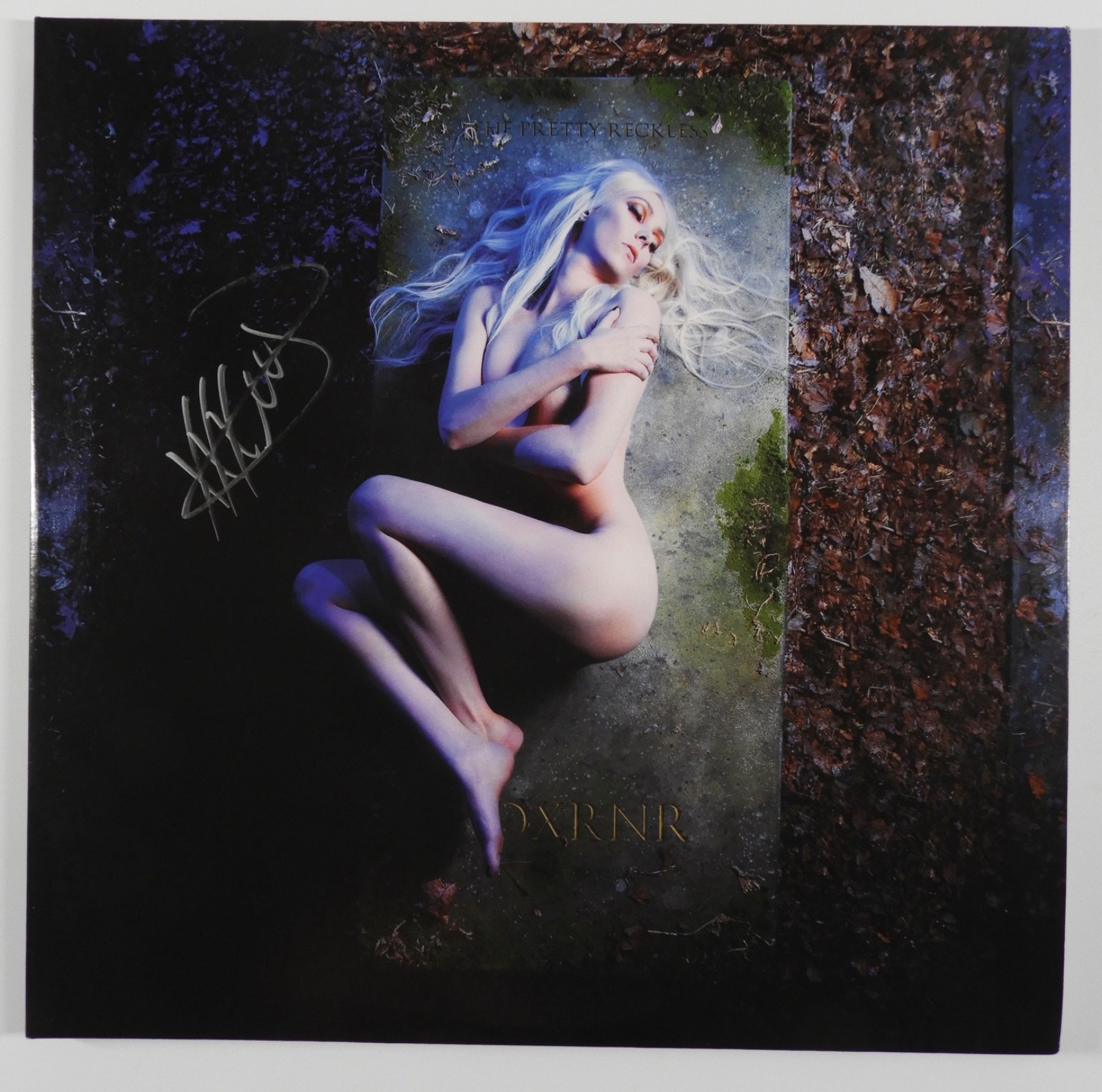 Taylor Momsen JSA Signed Autograph Album Record Vinyl The Pretty Reckless