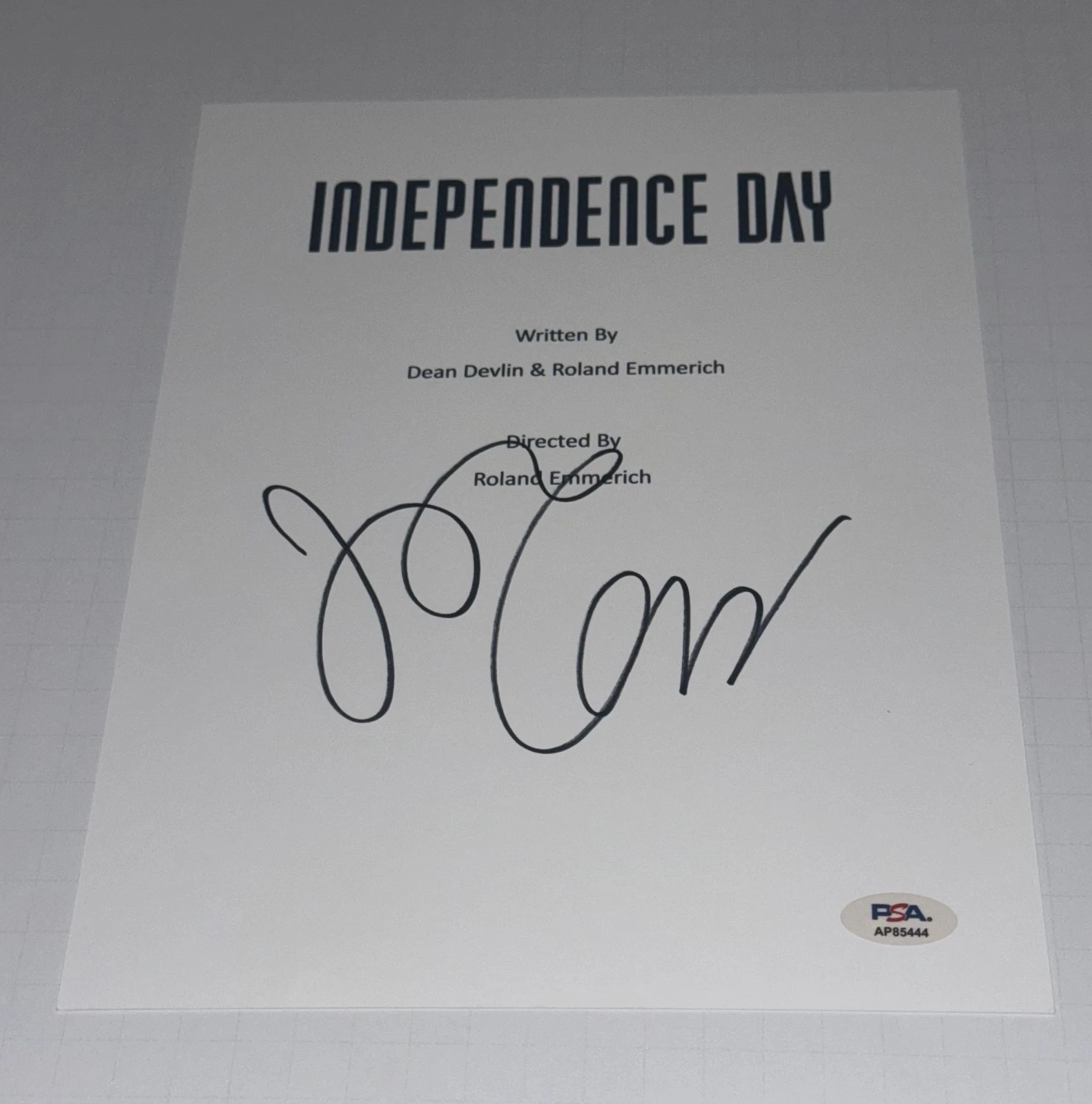 JEFF GOLDBLUM SIGNED INDEPENDENCE DAY FULL MOVIE SCRIPT PSA COA