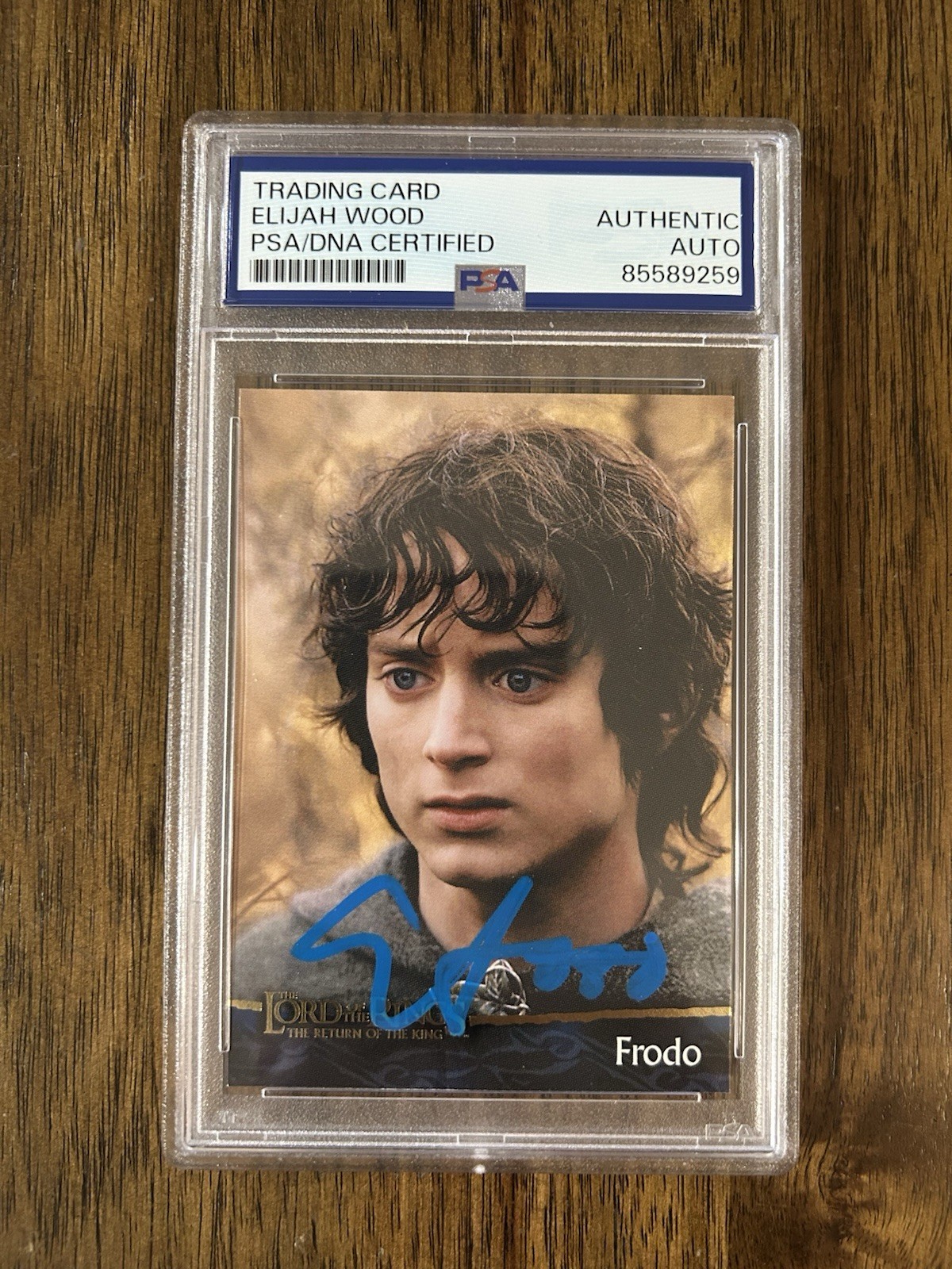 Elijah Wood ‘Lord of the Rings’ Signed ‘Frodo Baggins’ Card PSA Slab
