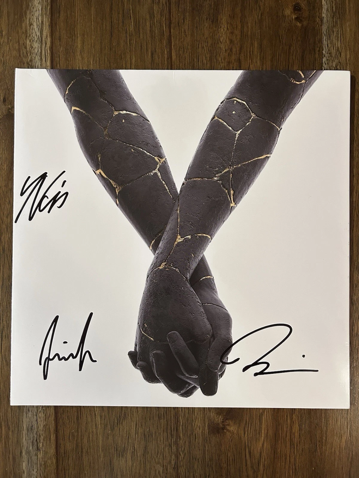 ‘BAD OMENS’ BAND SIGNED VINYL ALBUM ‘FINDING GOD’ NICHOLAS, JOAKIM & NICK COLLECTIBLE MEMORABILIA