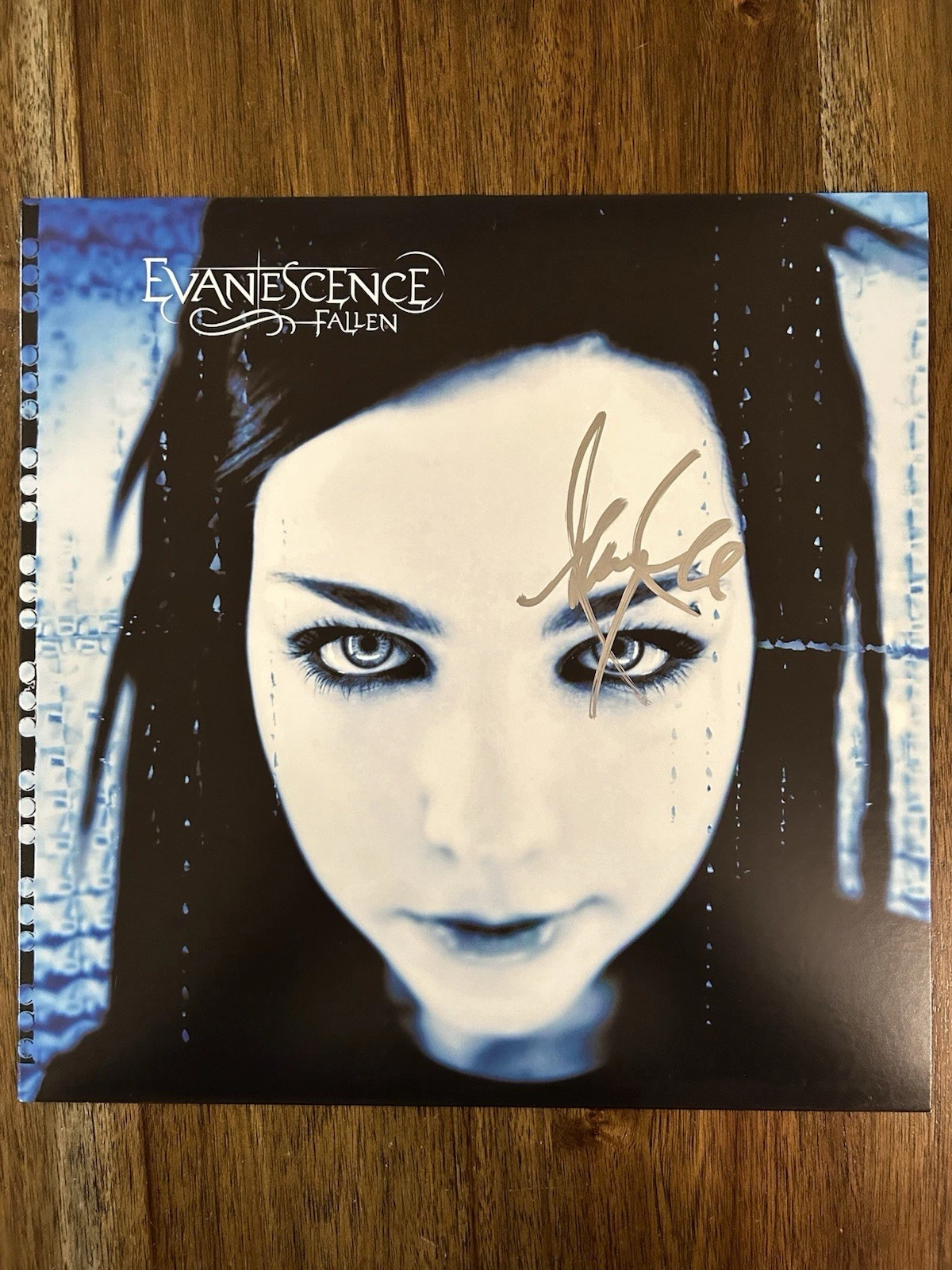 ‘AMY LEE’ SIGNED VINYL ALBUM ‘FALLEN’ BECKETT EVANESCENCE COLLECTIBLE MEMORABILIA