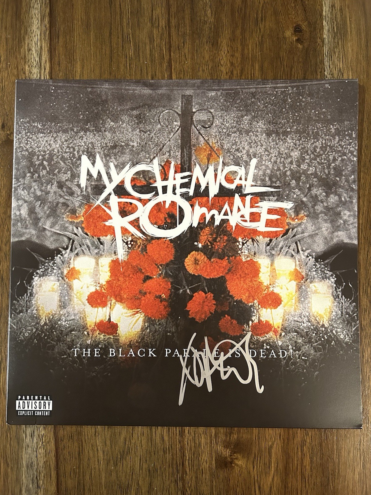 Frank Iero Signed ‘My Chemical Romance’ Vinyl Album ‘The Black Parade’ Beckett