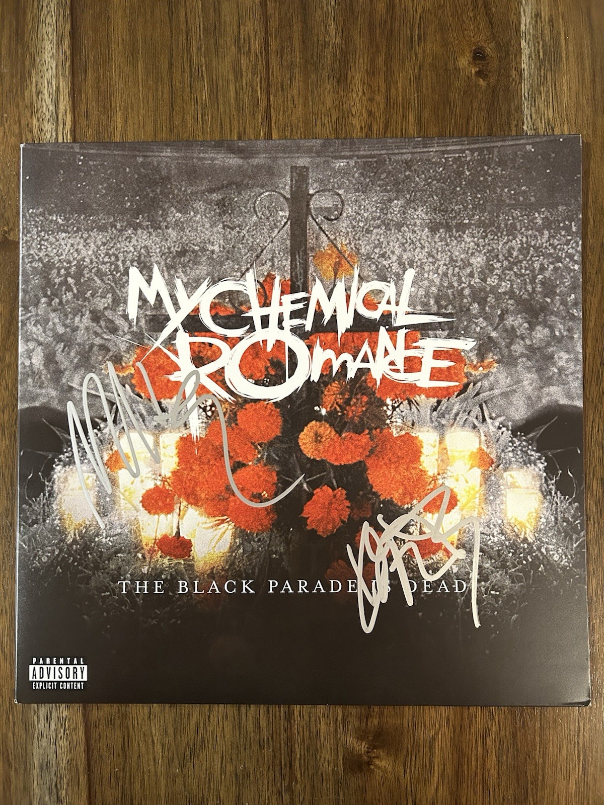 Frank Iero & Mikey Way Signed ‘My Chemical Romance’ Vinyl Album Beckett