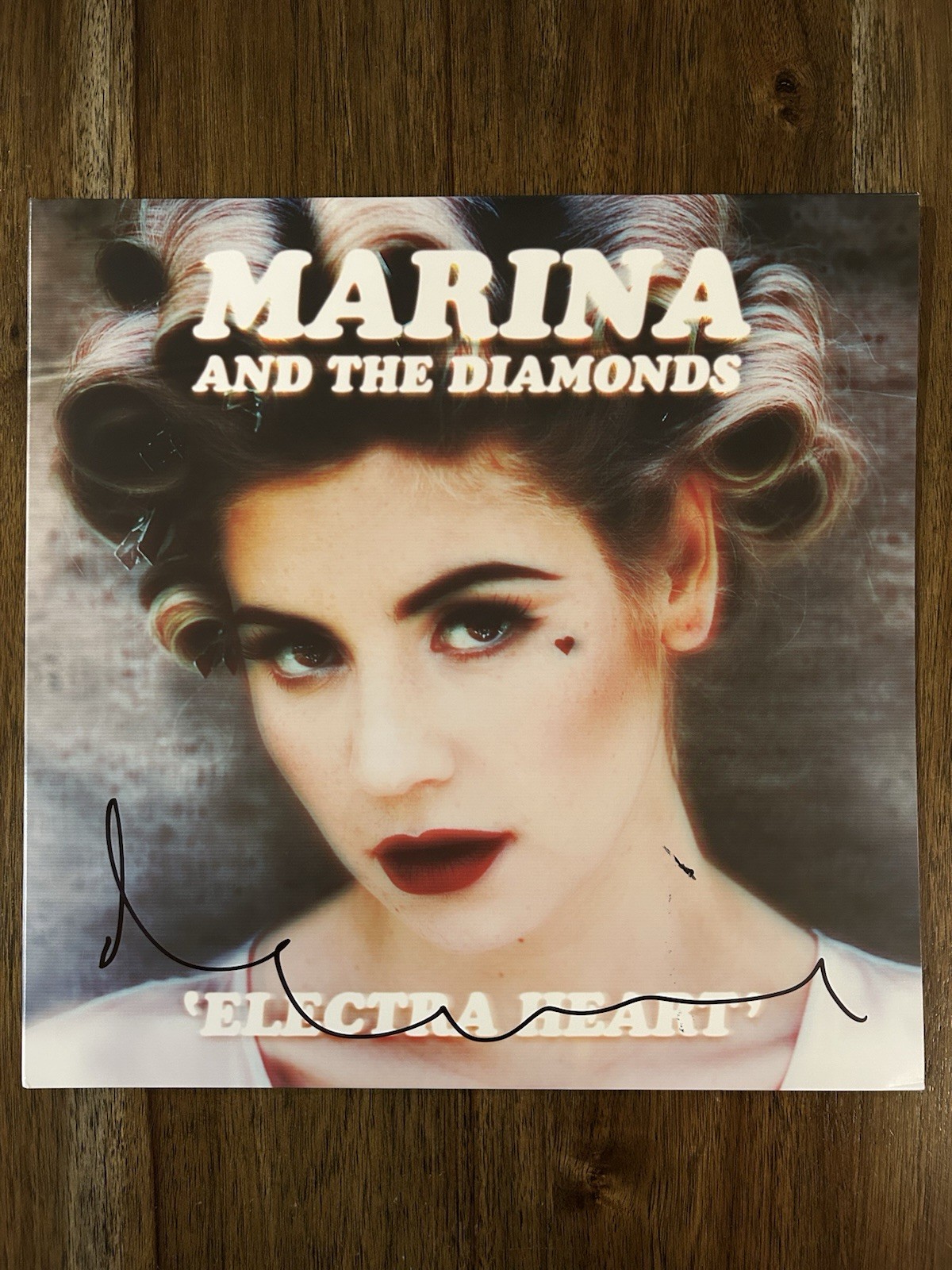 ‘Marina And The Diamonds’ Signed Vinyl Album ‘Electra Heart’ Beckett Diamandis