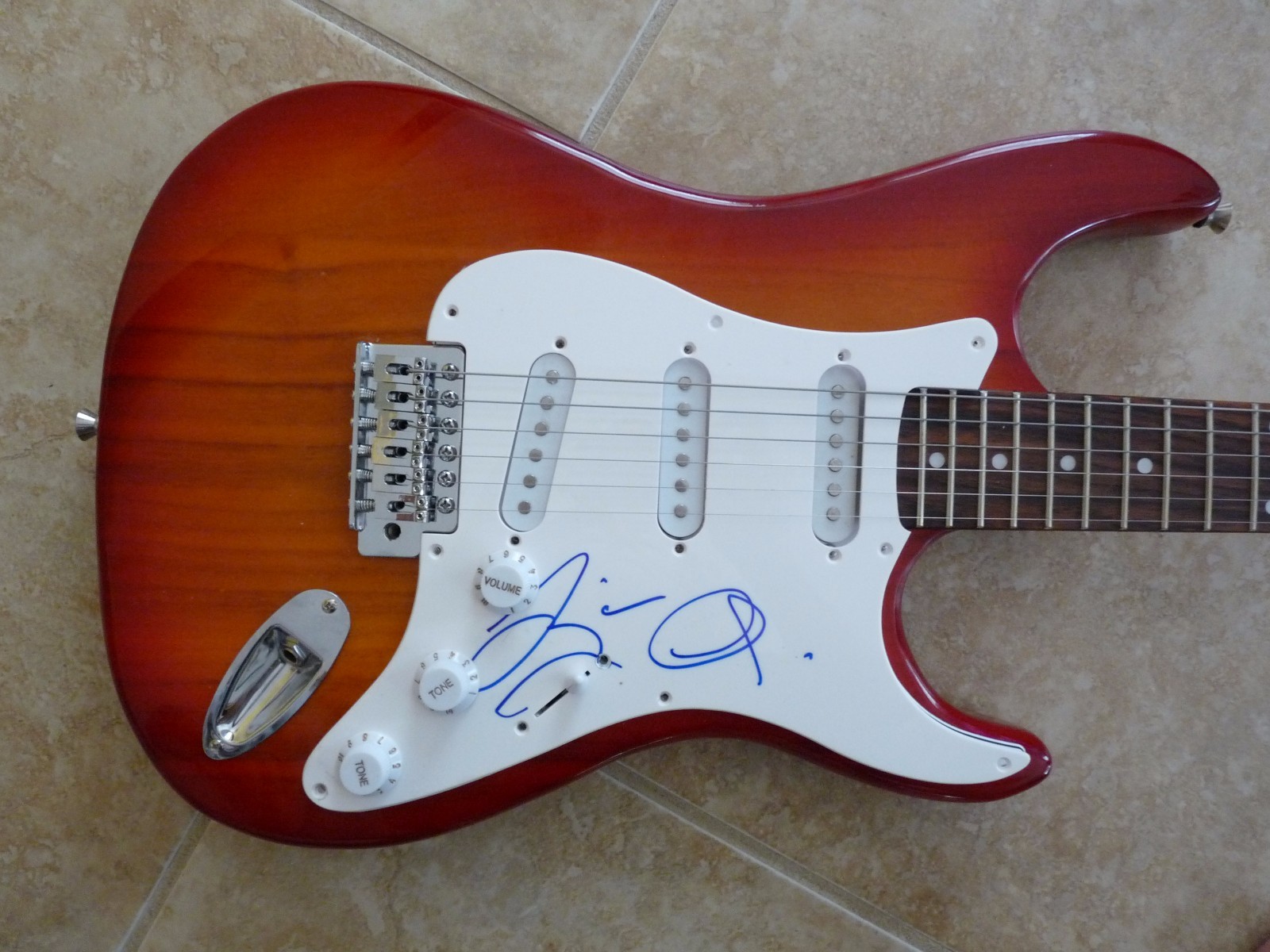 Liza Minnelli IP Signed Autographed Electric Guitar Guaranteed