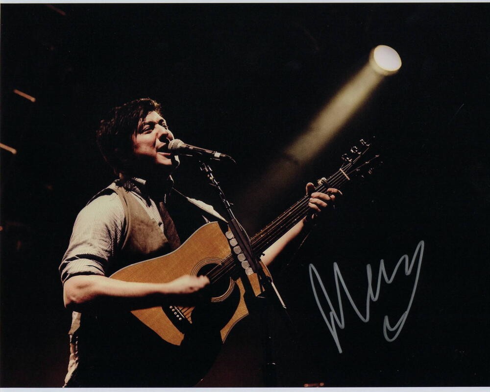 MARCUS MUMFORD SIGNED AUTOGRAPH 8x10 PHOTO - & SONS, WILDER MIND, BABEL, GUITAR