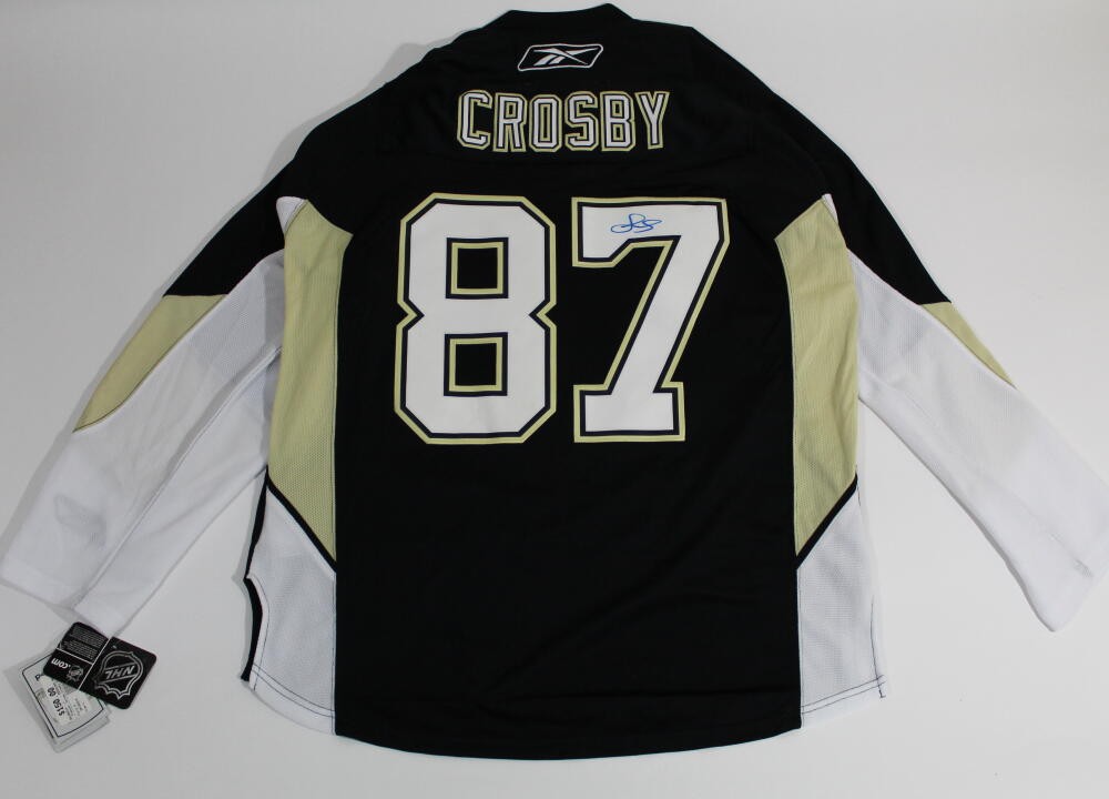 SIDNEY CROSBY SIGNED AUTOGRAPH JERSEY - PITTSBURGH PENGUINS, CANADA, PUCK PSA