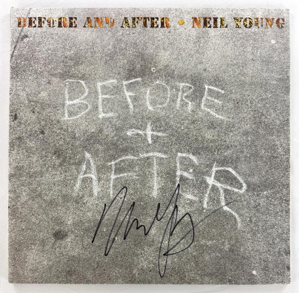 Neil Young Signed Autograph Album Vinyl Record - Before and After Beckett COA