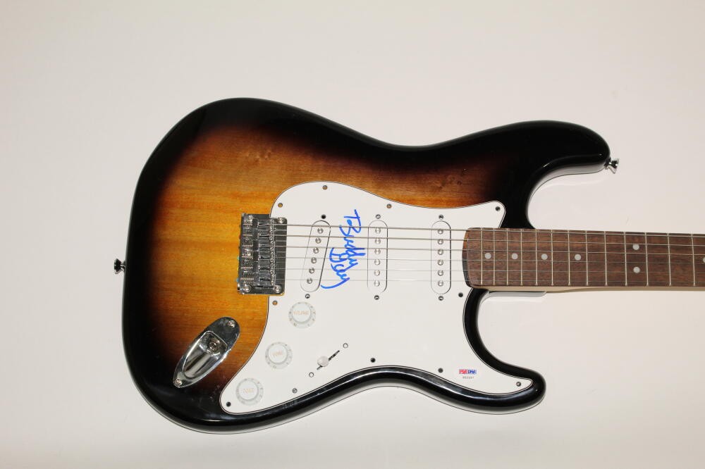 BUDDY GUY SIGNED AUTOGRAPH FENDER BRAND ELECTRIC GUITAR - FEELS LIKE RAIN PSA