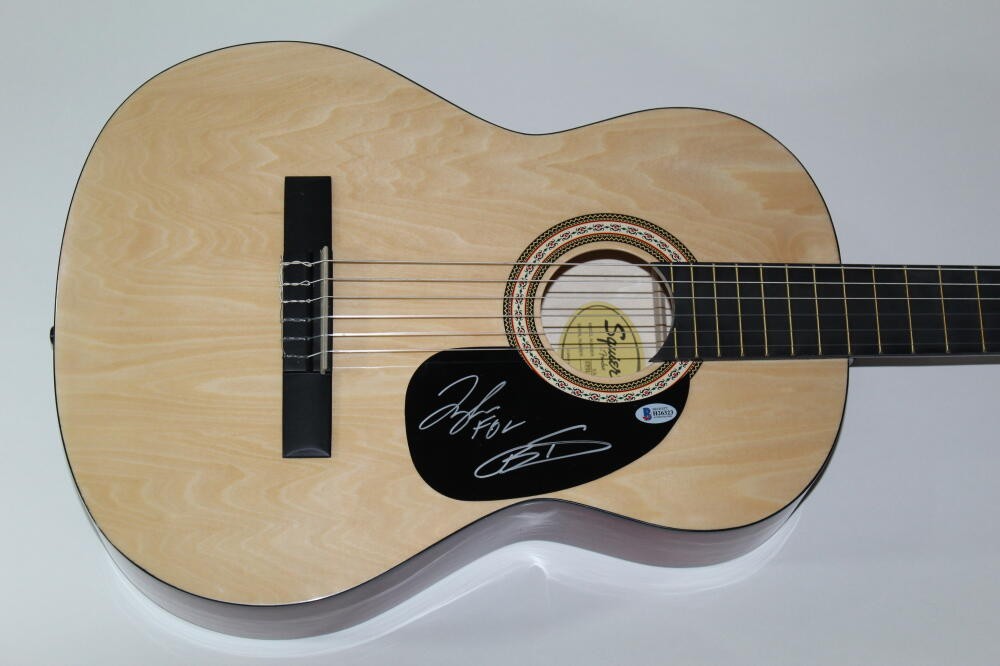 FLORIDA GEORGIA LINE DUAL SIGNED AUTOGRAPH FENDER BRAND ACOUSTIC GUITAR BECKETT