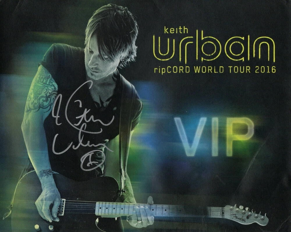 KEITH URBAN SIGNED AUTOGRAPH 8X10 PHOTO - COUNTRY MUSIC STUD BE HERE, GET CLOSER