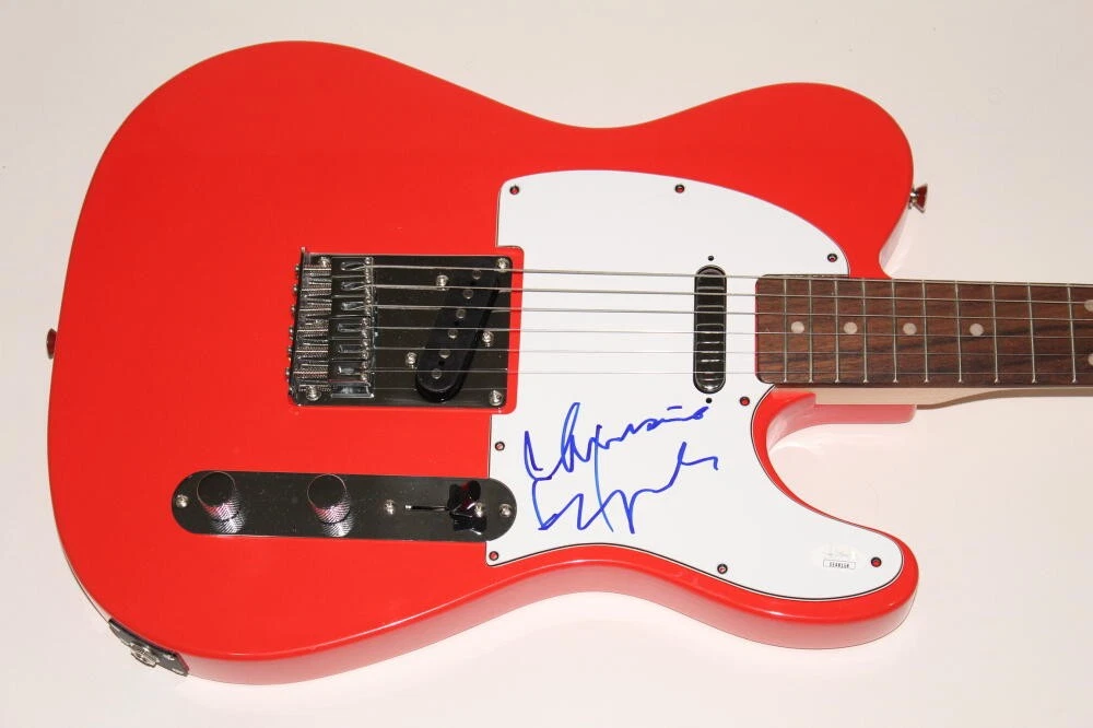 CHRISSIE HYNDE SIGNED AUTOGRAPH FENDER ELECTRIC TELECASTER GUITAR PRETENDERS JSA