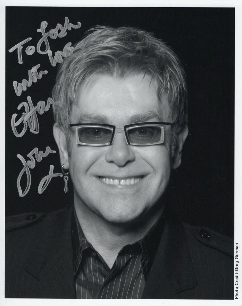 ELTON JOHN SIGNED AUTOGRAPH 8X10 PHOTO - 