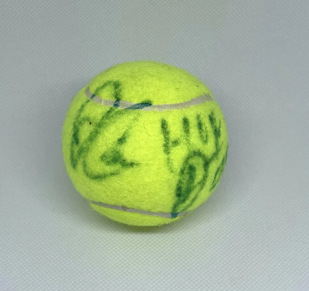 JIM COURIER SIGNED AUTOGRAPH TENNIS BALL W/ HOF 05 FRENCH AUSTRALIAN OPEN CHAMP