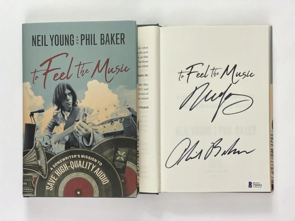 NEIL YOUNG SIGNED AUTOGRAPH 