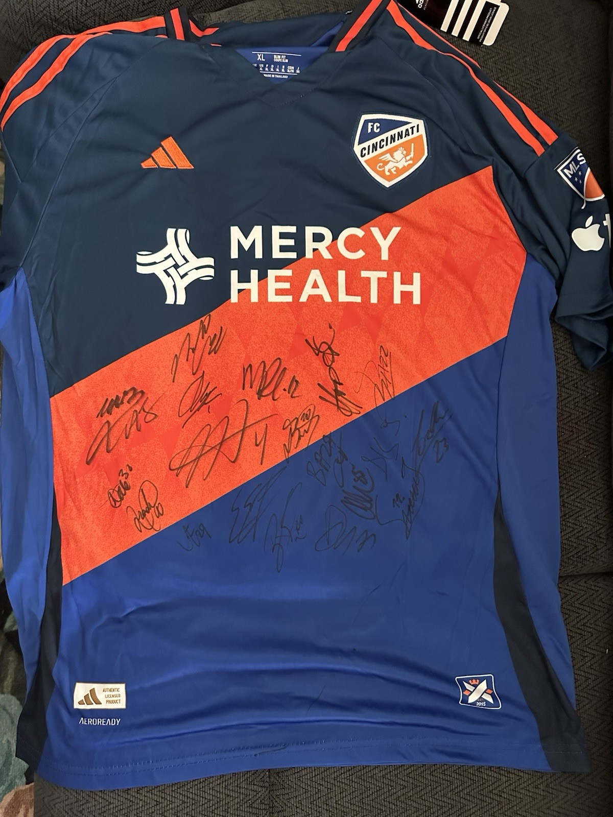 2025 Team SIGNED FC Cincinnati Jersey Size XL Evander Kevin Denkey Luca Orellano