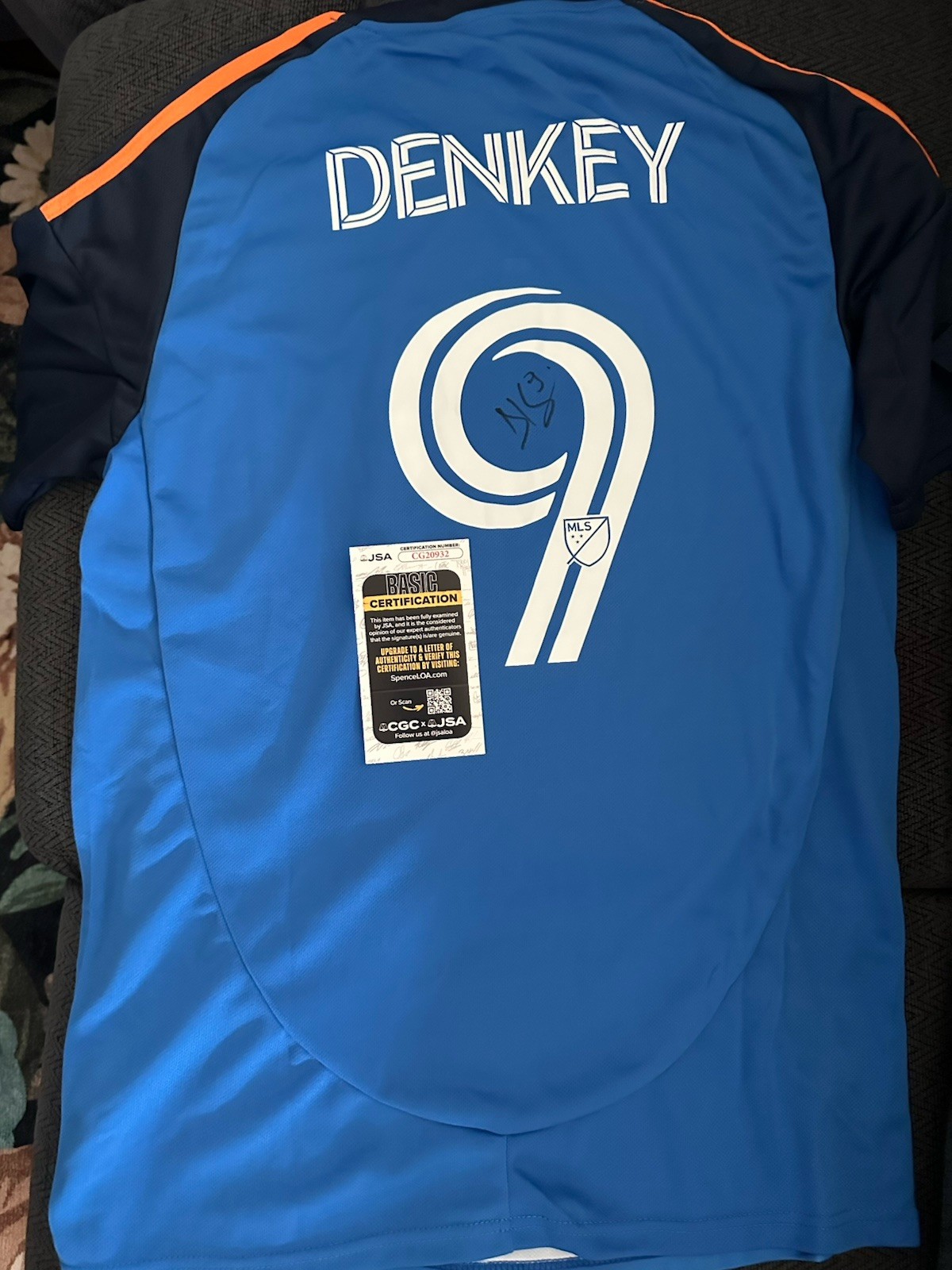 Kevin Denkey SIGNED FC Cincinnati Jersey L JSA Authentication COA