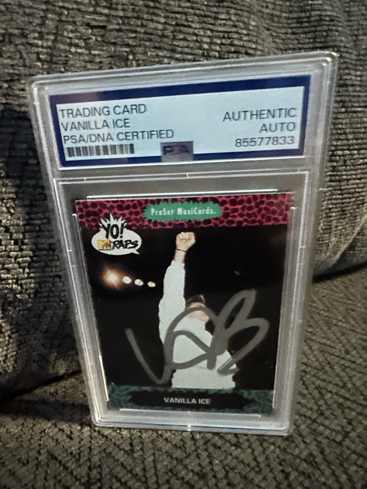 Vanilla Ice Signed 1990 Yo MTV Raps #87 Trading Card PSA /DNA Authenticated COA