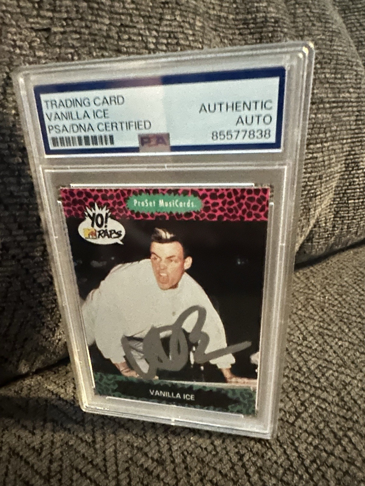 Vanilla Ice Signed 1990 Yo MTV Raps #89 Trading Card PSA /DNA Authenticated COA