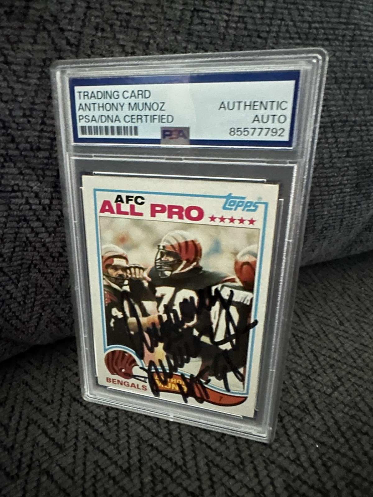Anthony Munoz Signed 1982 Topps #51 Card PSA /DNA Slab COA RC