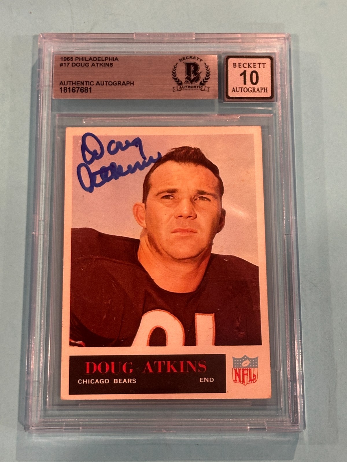 DOUG ATKINS Signed 1965 PHILADELPHIA Card #17 Beckett BAS AUTO 10