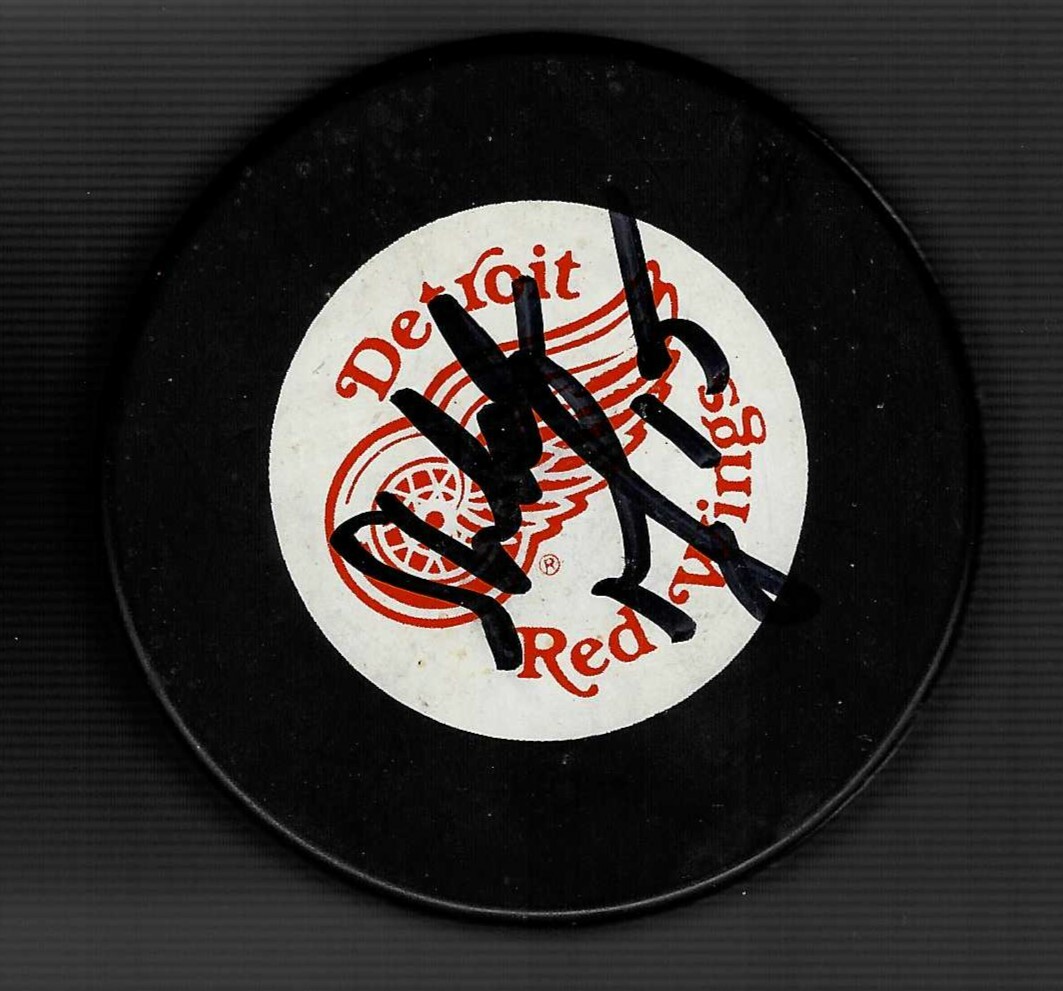Sheldon Kennedy Signed Detroit Red Wings Trench Puck Signed In Black