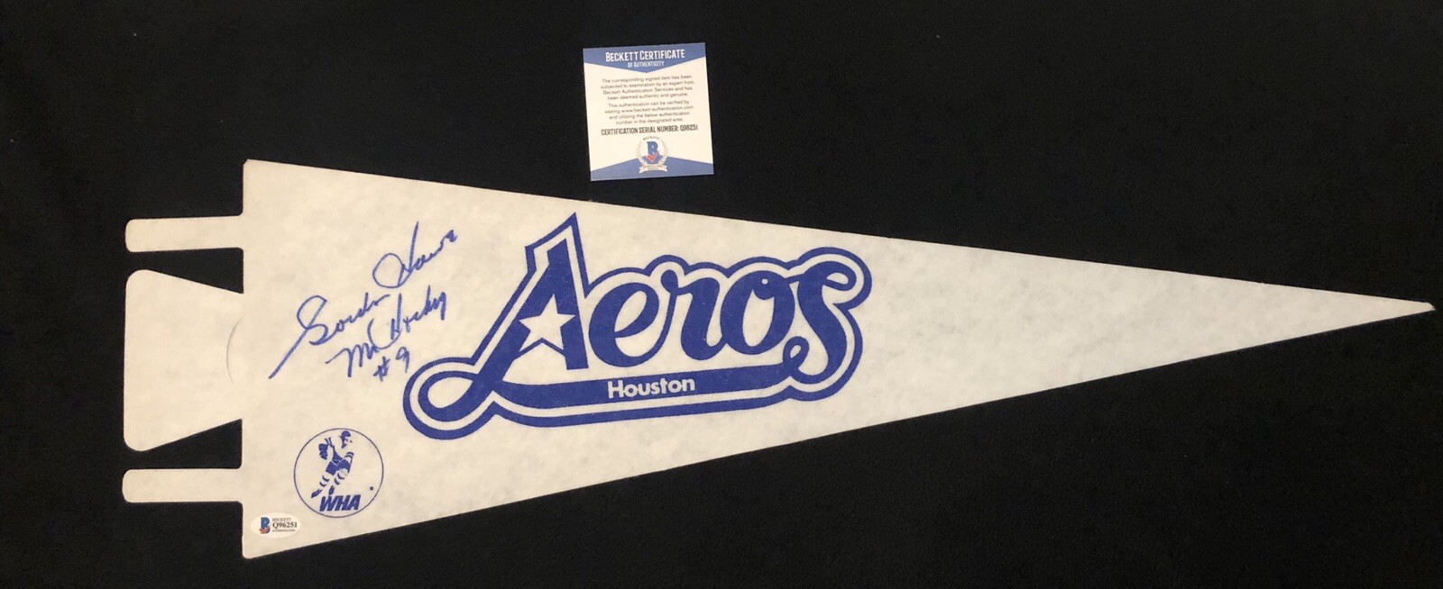 Gordie Howe Signed & Inscribed Vintage Houston Aeros WHA Pennant Beckett COA