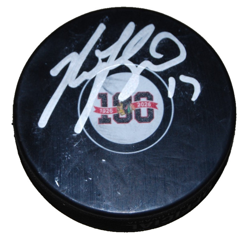NICK FOLIGNO signed (100th Anniversary) CHICAGO BLACKHAWKS puck BECKETT BU41217