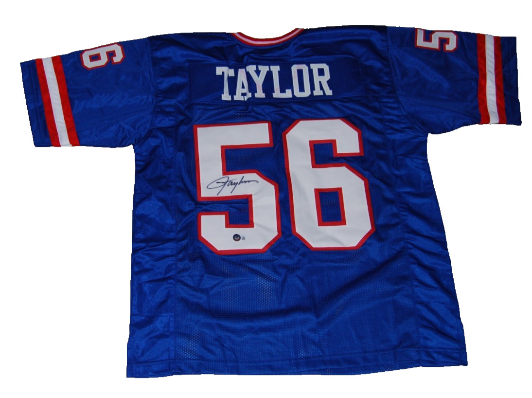 LAWRENCE TAYLOR signed (NEW YORK GIANTS) Custom football jersey BECKETT WV75979