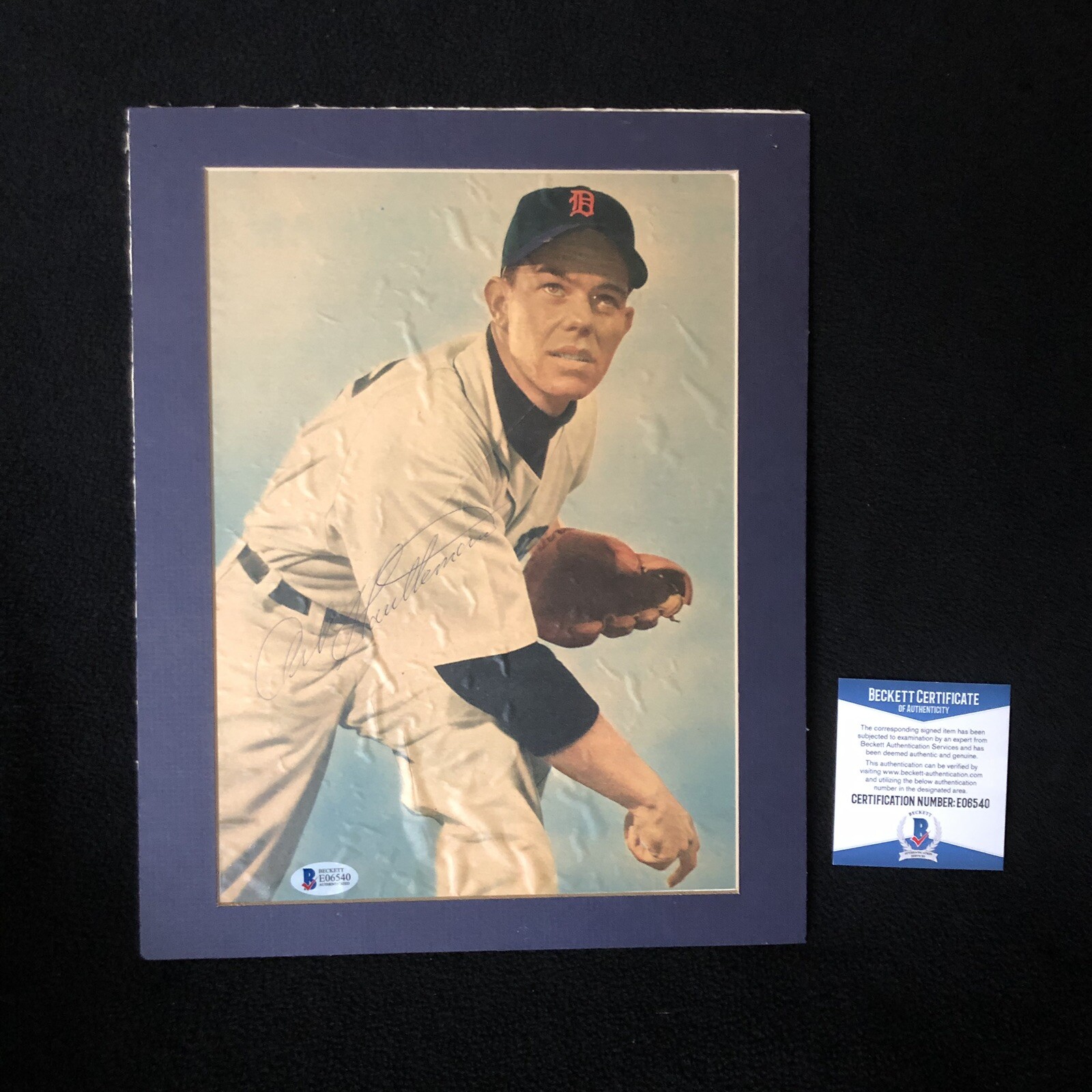 Art Houtteman Signed Detroit Tigers Vintage Matted Magazine Page Beckett COA