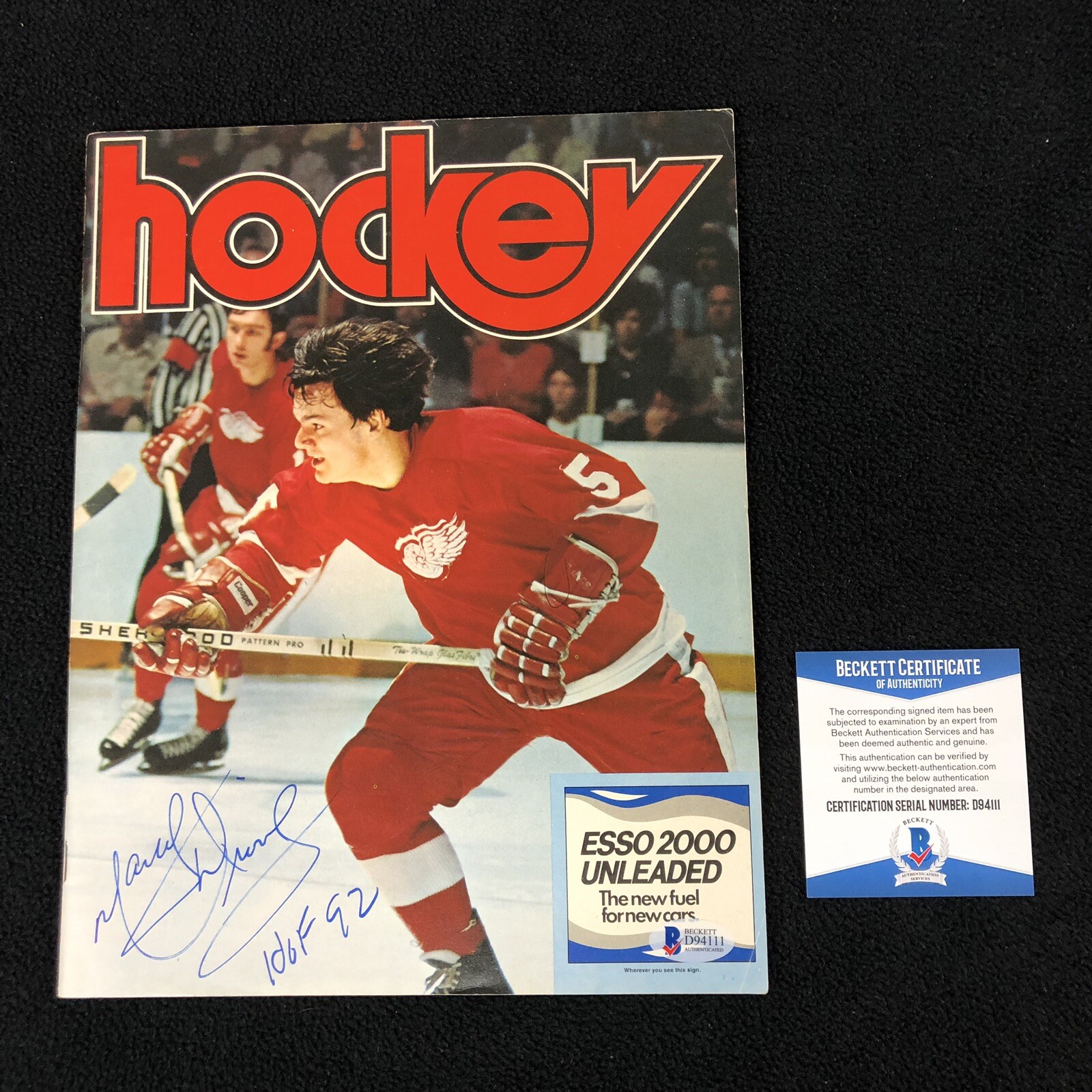Marcel Dionne Signed Detroit Red Wings Hockey Pictorial Magazine Beckett COA
