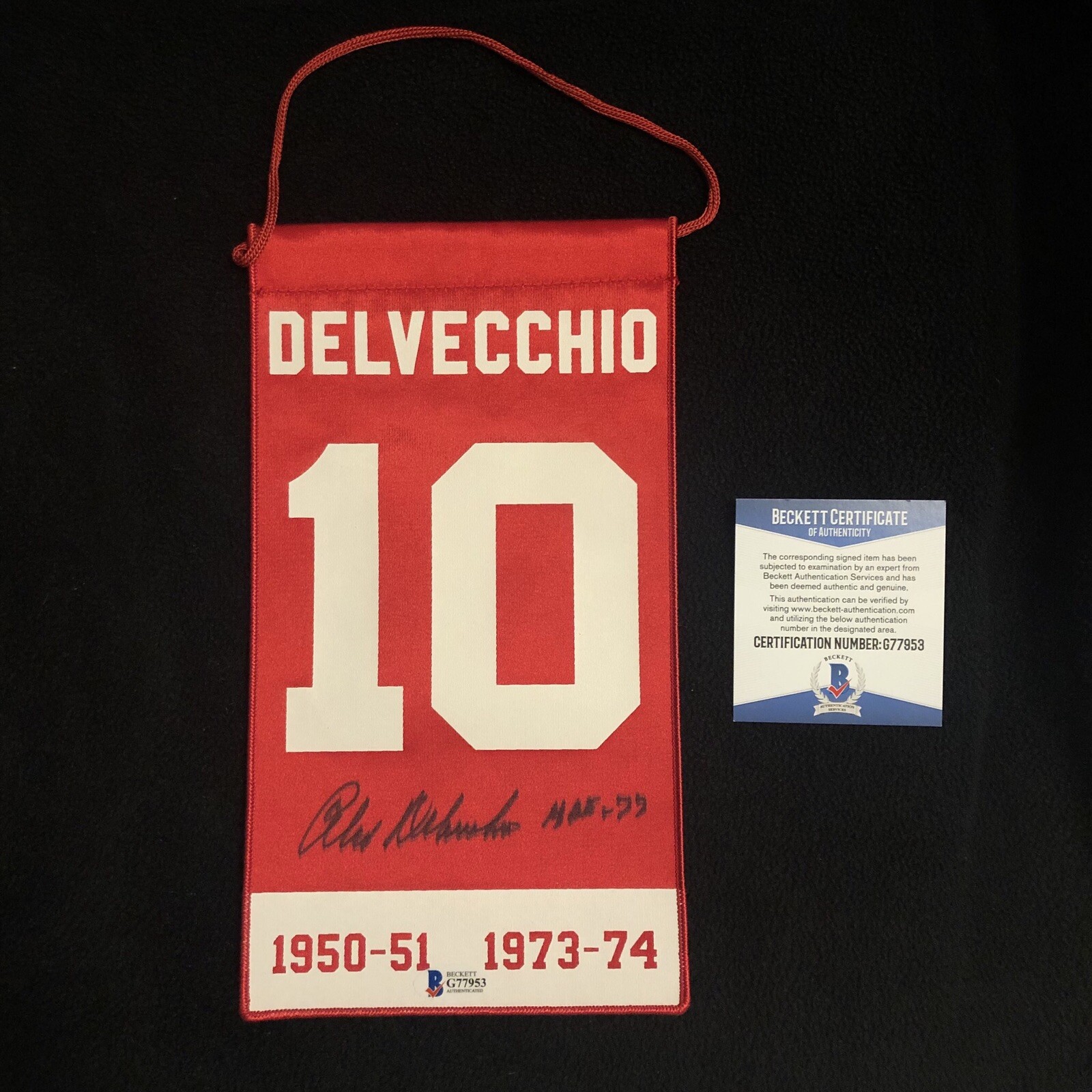 Alex Delvecchio Signed Detroit Red Wings Mini Banner Beckett COA G77953