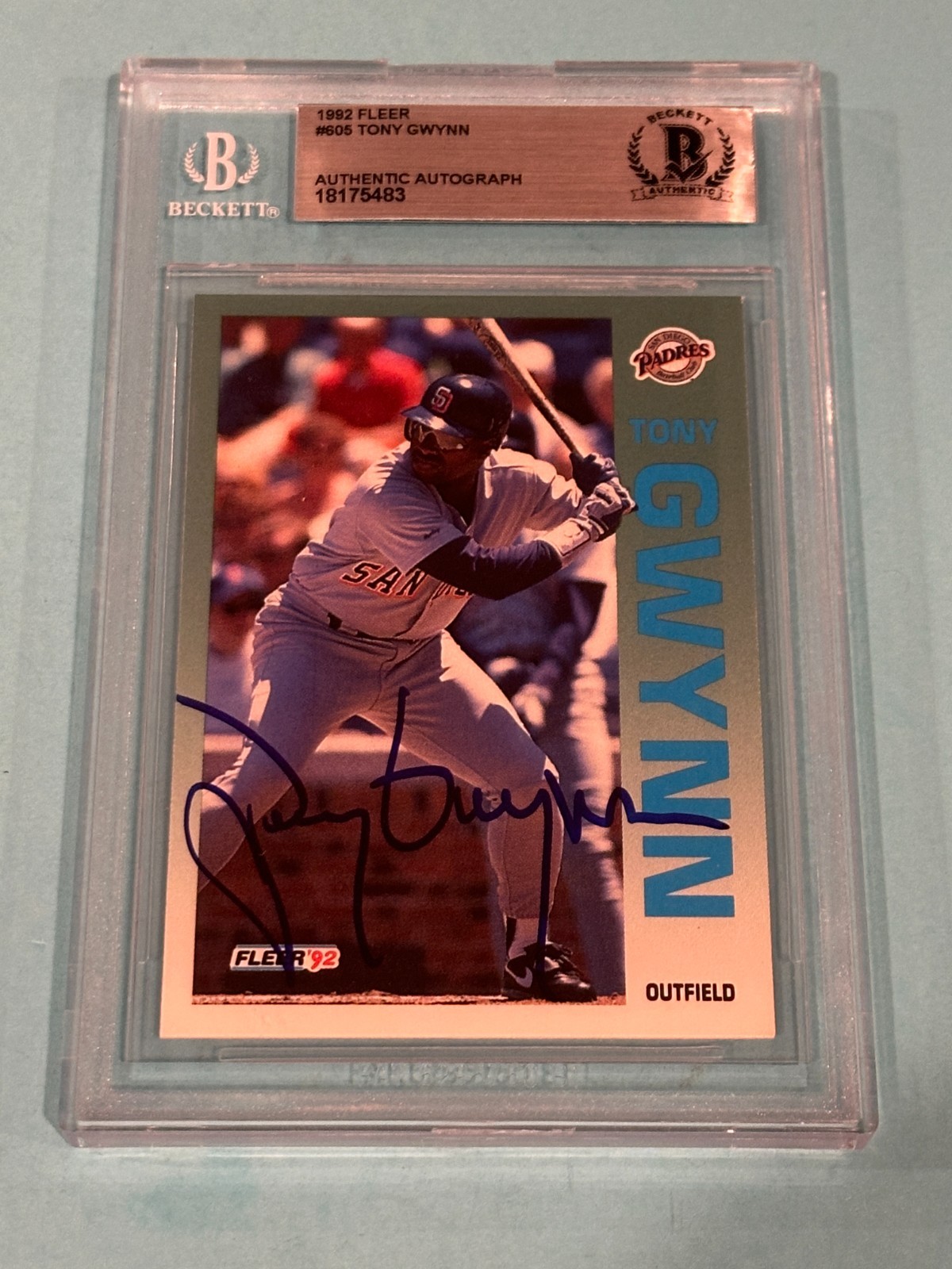 TONY GWYNN Signed 1992 FLEER Card #605 Beckett BAS