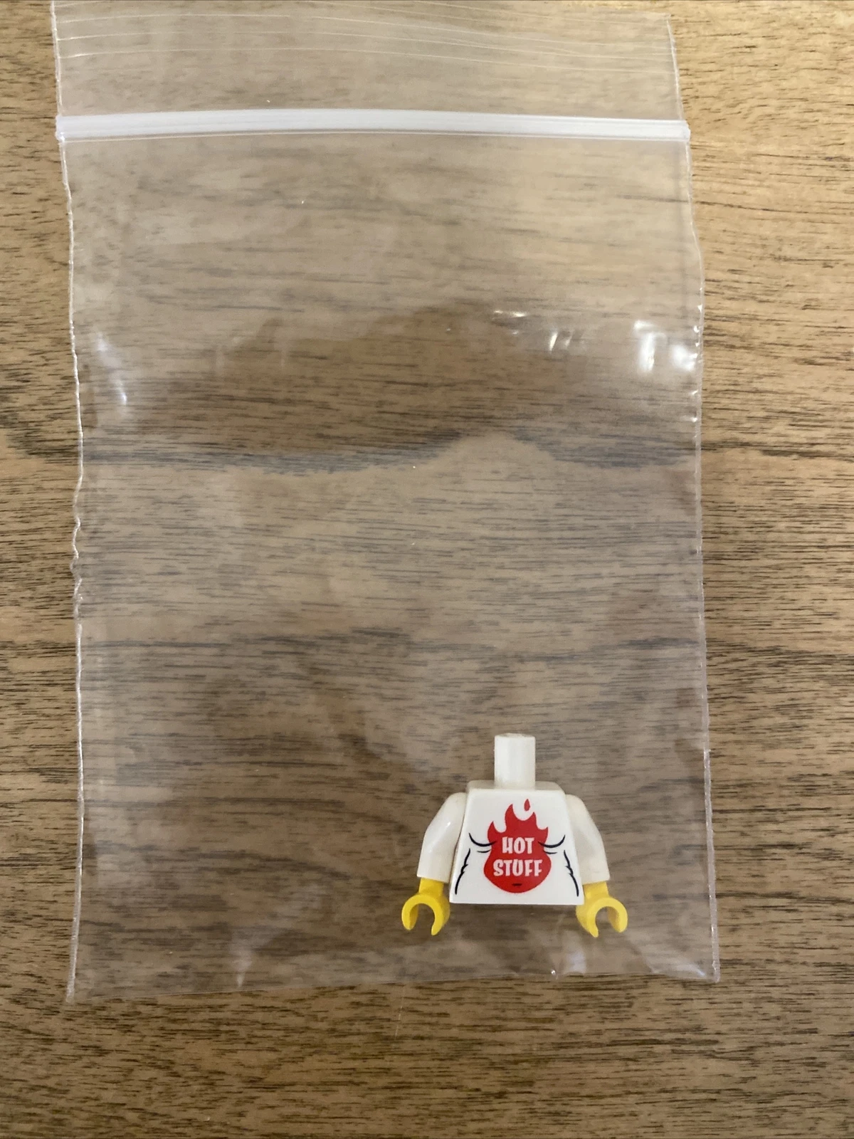 CITIZEN BRICK DAY 8 CBD8 – HOT STUFF TORSO – PAD PRINTED CUSTOM LEGO IN HAND COLLECTIBLE MEMORABILIA