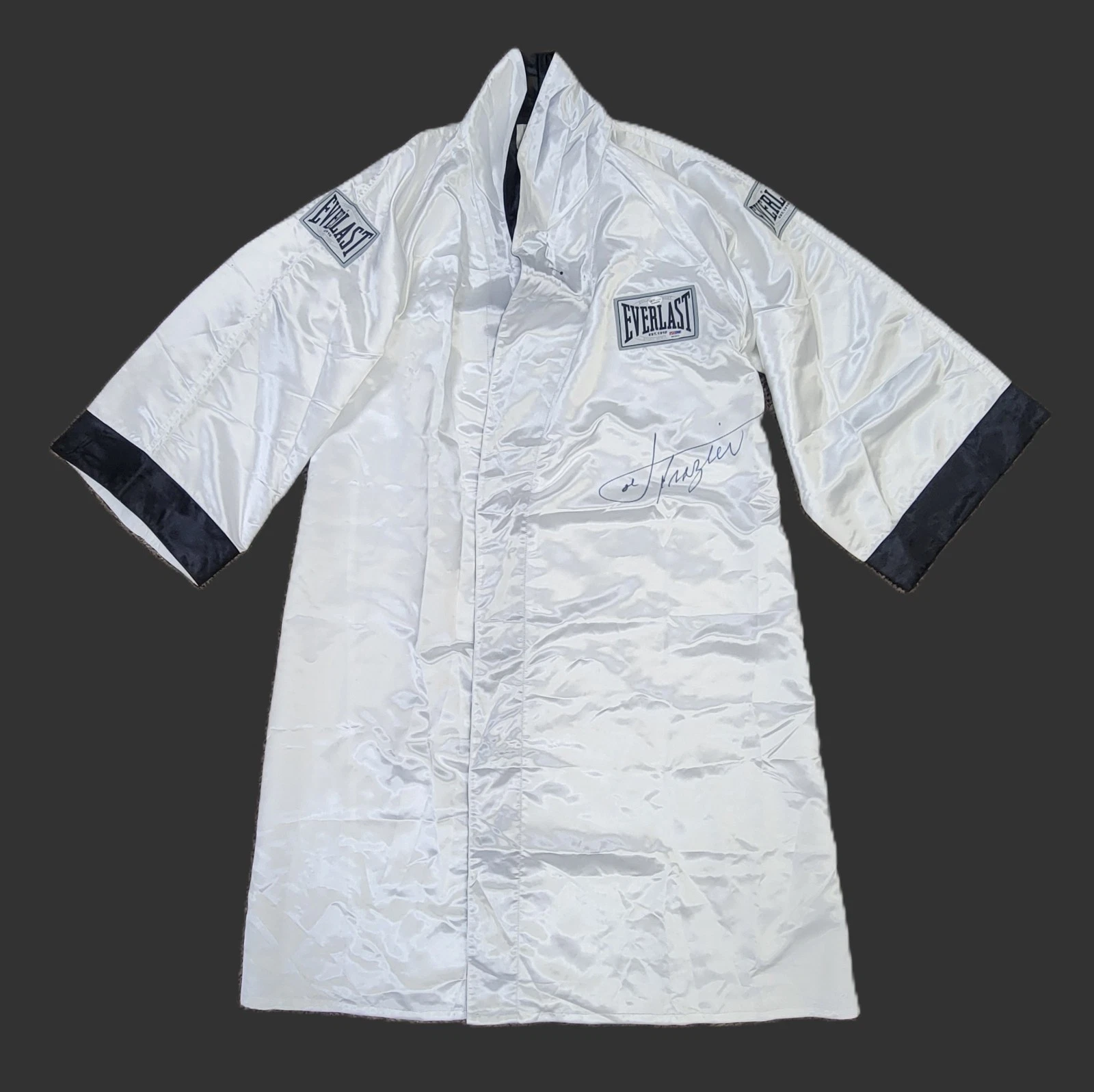 Joe Frazier Signed Everlast Boxing Robe PSA DNA COA