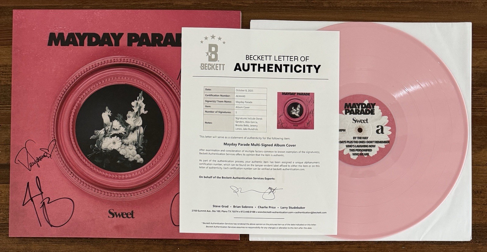 FULL BAND SIGNED MAYDAY PARADE SWEET ALBUM PINK VINYL LP COVER BECKETT BAS COA