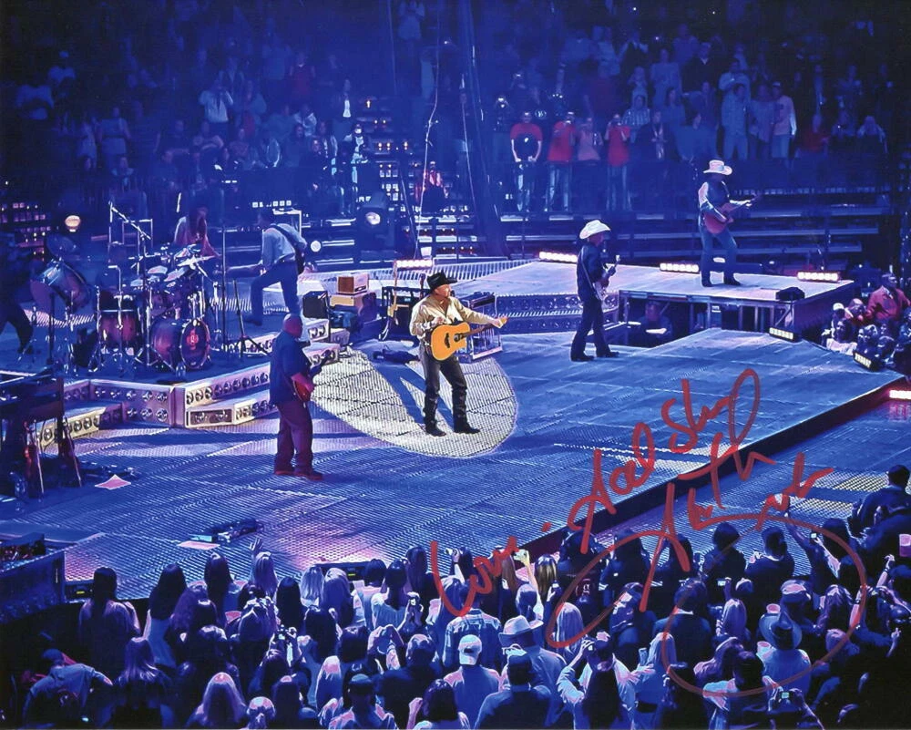 GARTH BROOKS SIGNED AUTOGRAPH 8X10 PHOTO - COUNTRY MUSIC SUPERSTAR NO FENCES JSA