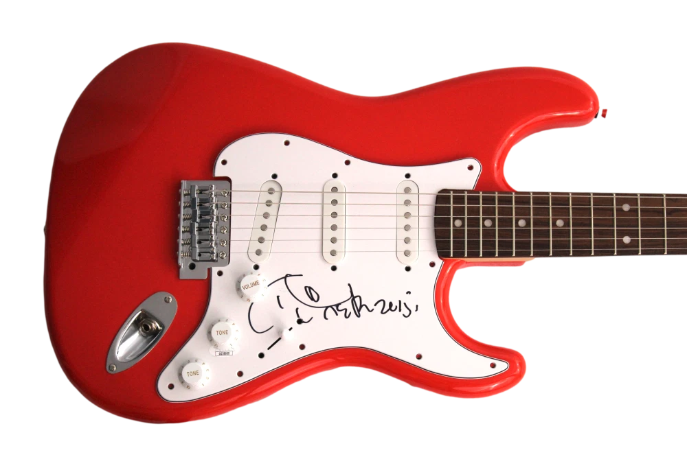 ARETHA FRANKLIN SIGNED AUTOGRAPH FULL SIZE R FENDER ELECTRIC GUITAR RARE! W/ JSA