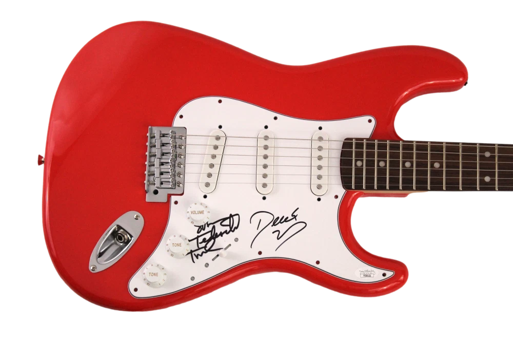 TEDESCHI TRUCKS BAND SIGNED AUTOGRAPH FULL SIZE RED FENDER ELECTRIC GUITAR - JSA