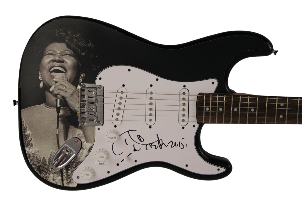 ARETHA FRANKLIN SIGNED AUTOGRAPH CUSTOM 1/1 FENDER ELECTRIC GUITAR - RARE W/ JSA