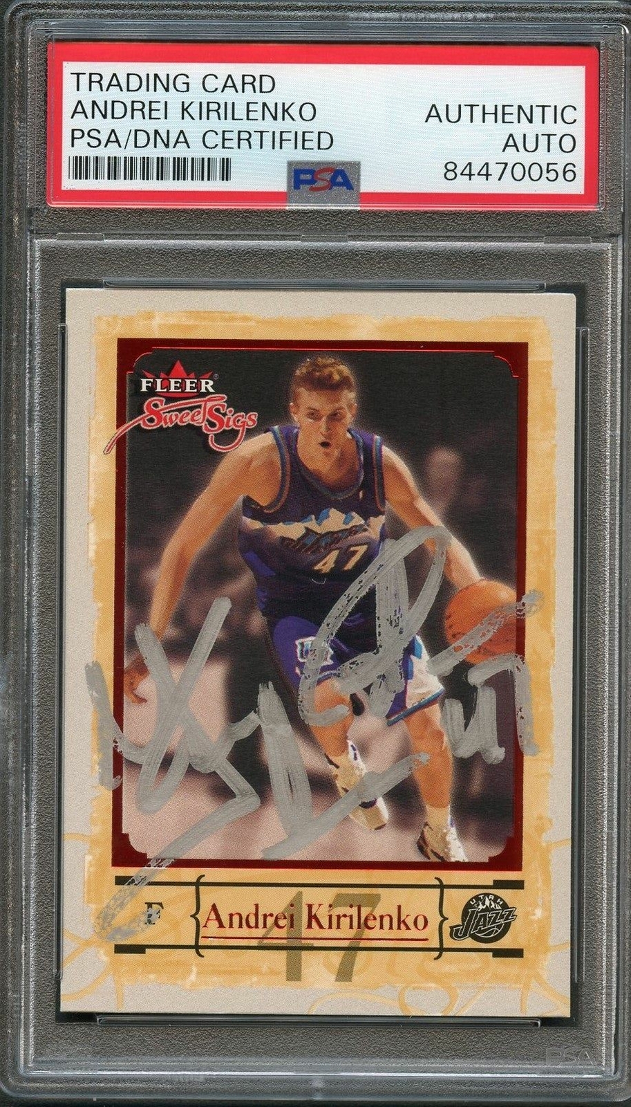 2004-05 Fleer Sweet Sigs #29 Andrei Kirilenko Signed Card AUTO PSA Slabbed