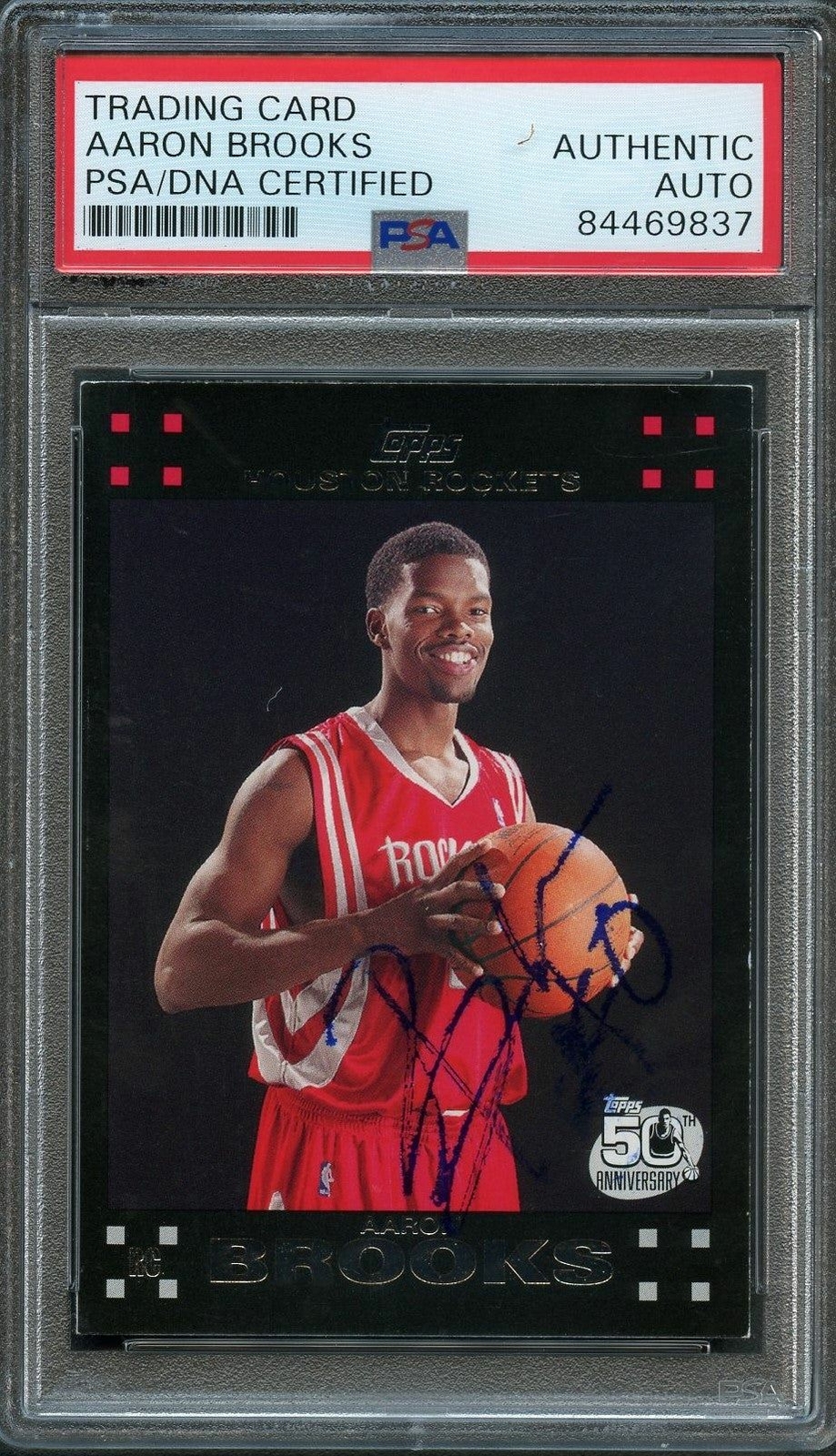 2007-08 TOPPS #135 Aaron Brooks Signed Card AUTO PSA Slabbed RC Rockets