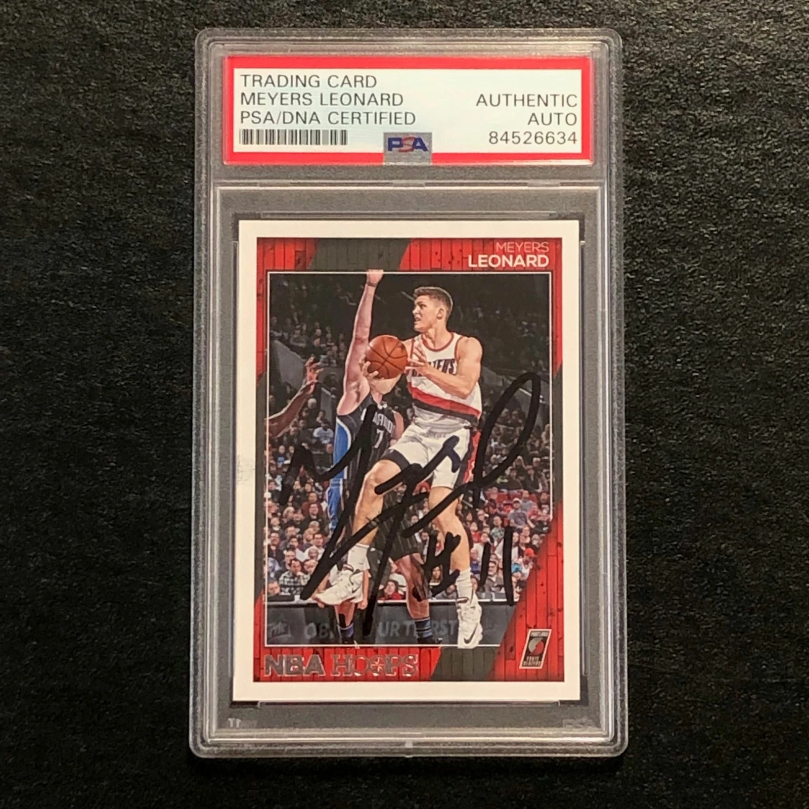 2016-17 NBA Hoops #249 Meyers Leonard Signed Card AUTO PSA Slabbed Portland Trai