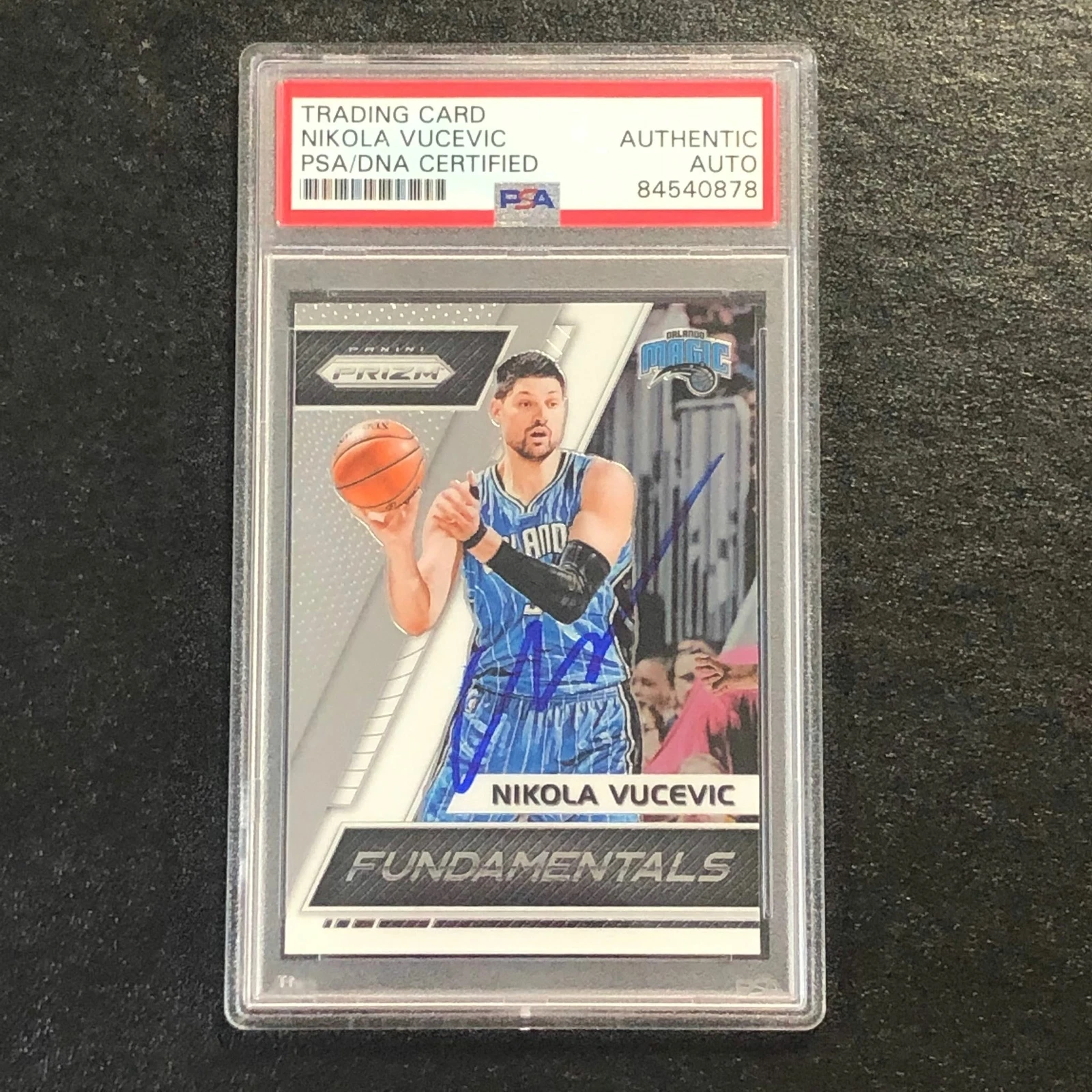 2017-18 Panini Prizm Fundamentals #49 Nikola Vucevic  Signed Card AUTO PSA Slabb
