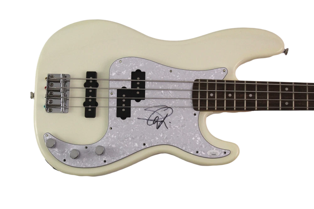 STEVE HARRIS SIGNED AUTOGRAPH FENDER ELECTRIC BASS GUITAR . IRON MAIDEN JSA COA