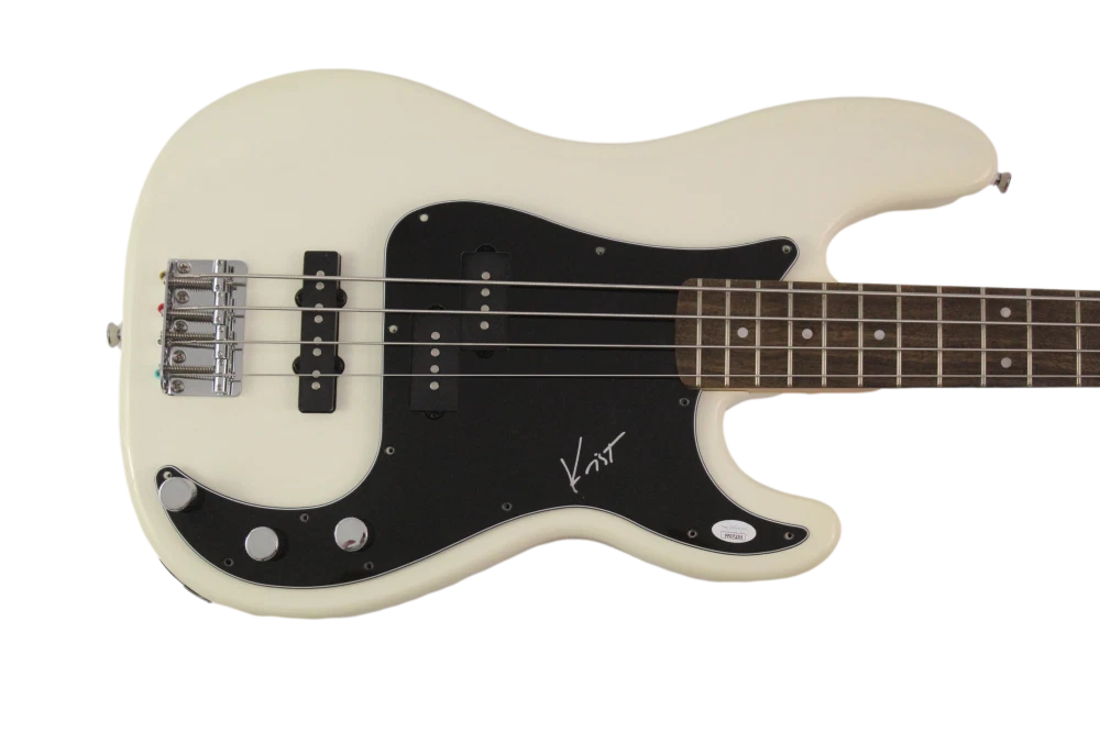 KRIST NOVOSELIC SIGNED AUTOGRAPH FENDER ELECTRIC BASS GUITAR NIRVANA - JSA COA